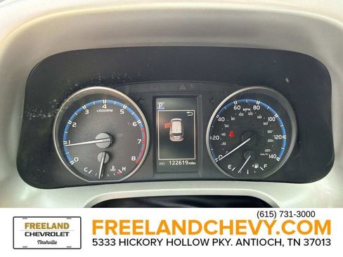 Used 2018 Toyota RAV4 LE FWD image 29