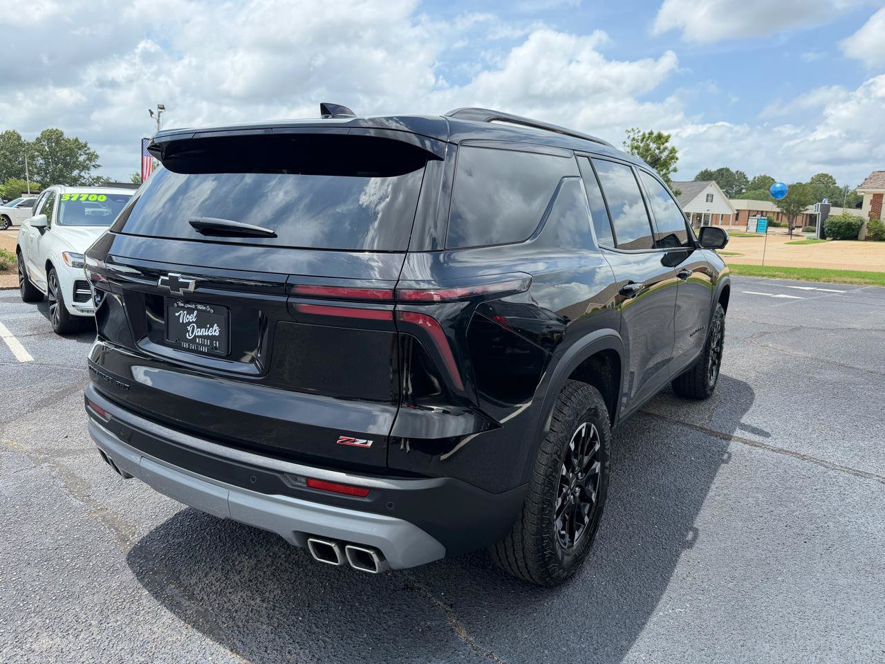 Used 2024 Chevrolet Traverse Z71 AWD/4WD image 5