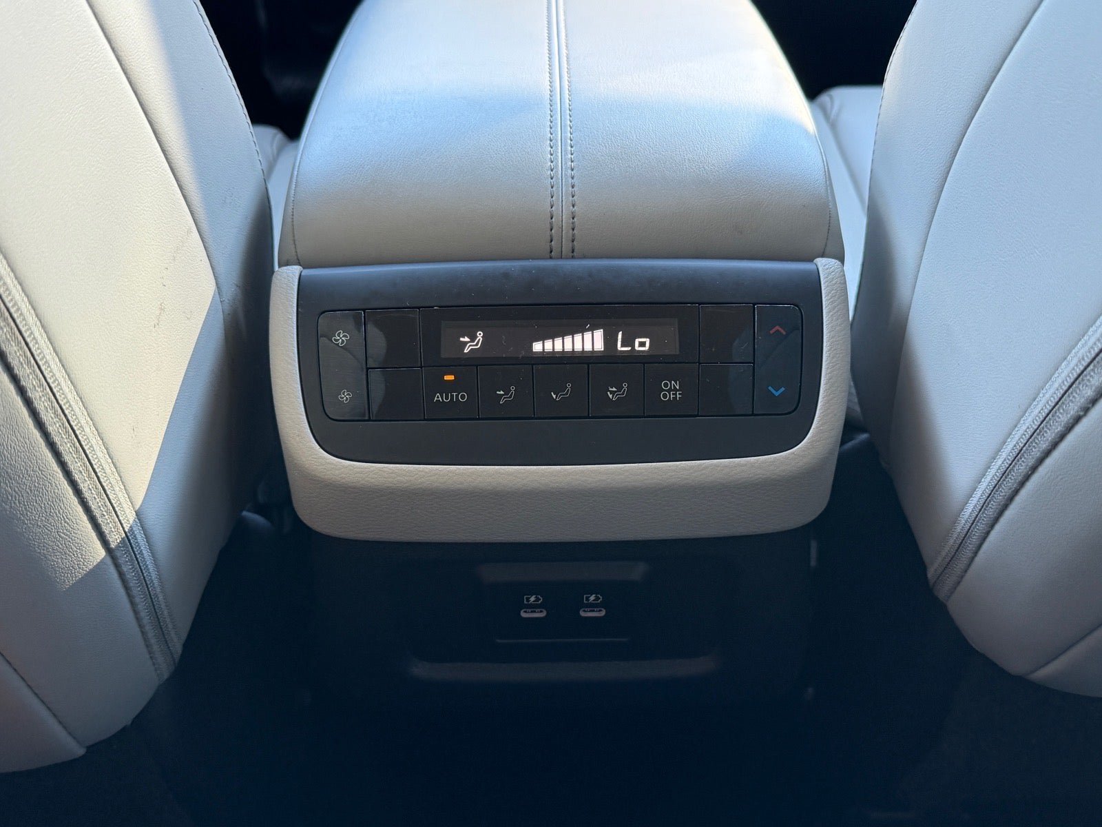 Used 2026 Nissan Pathfinder SL FWD image 14