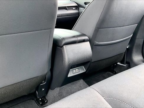 Used 2025 Nissan Altima 2.5 SV FWD image 34