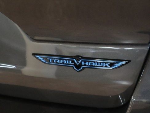 New 2022 Jeep Grand Cherokee Trailhawk w/ Luxury Tech Group III image 6