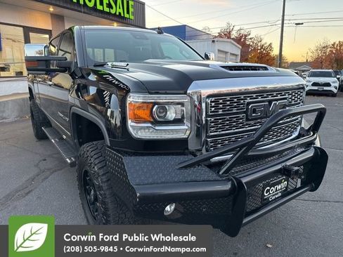 Used 2018 GMC Sierra 3500 Denali w/ Duramax Plus Package image 3