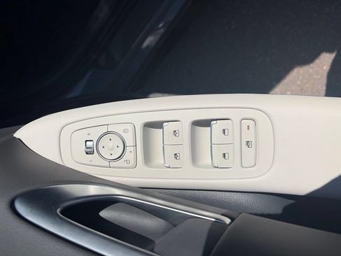 Used 2025 Hyundai Sonata SEL AWD/4WD image 11
