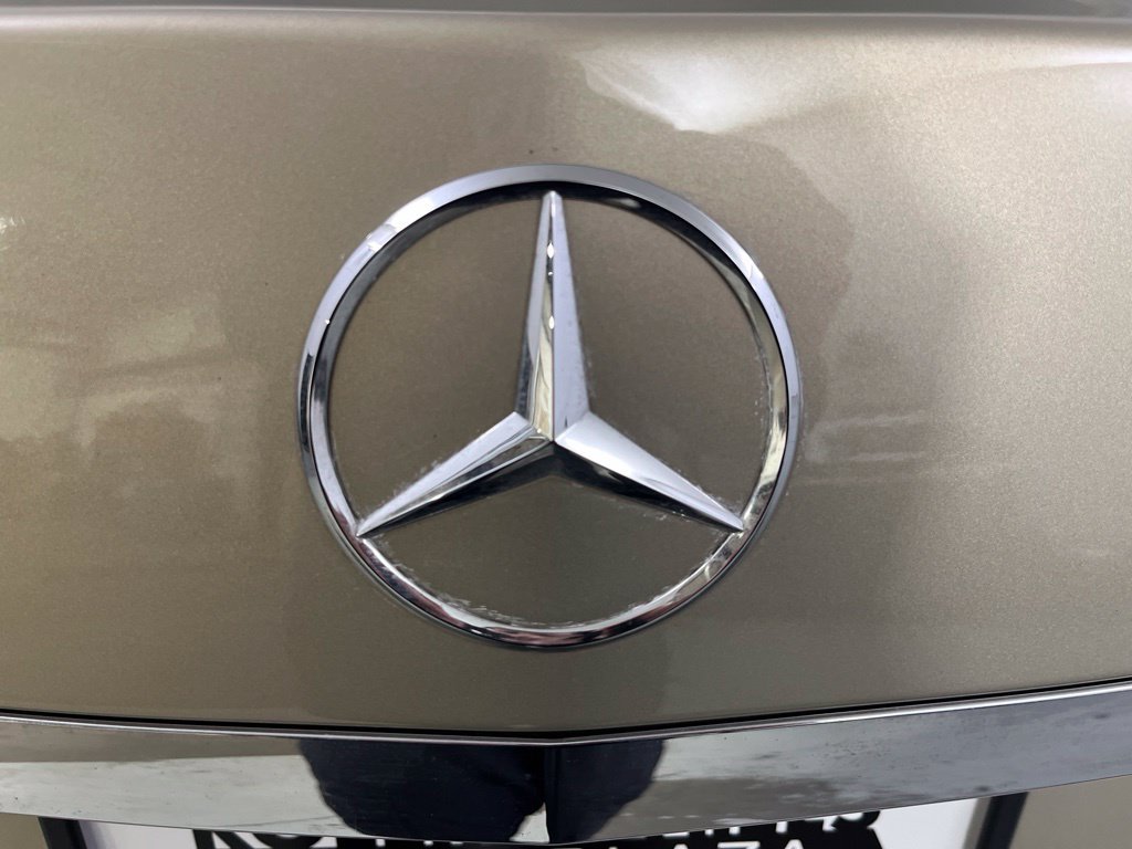 Used 2010 Mercedes-Benz E 350 Sedan image 40