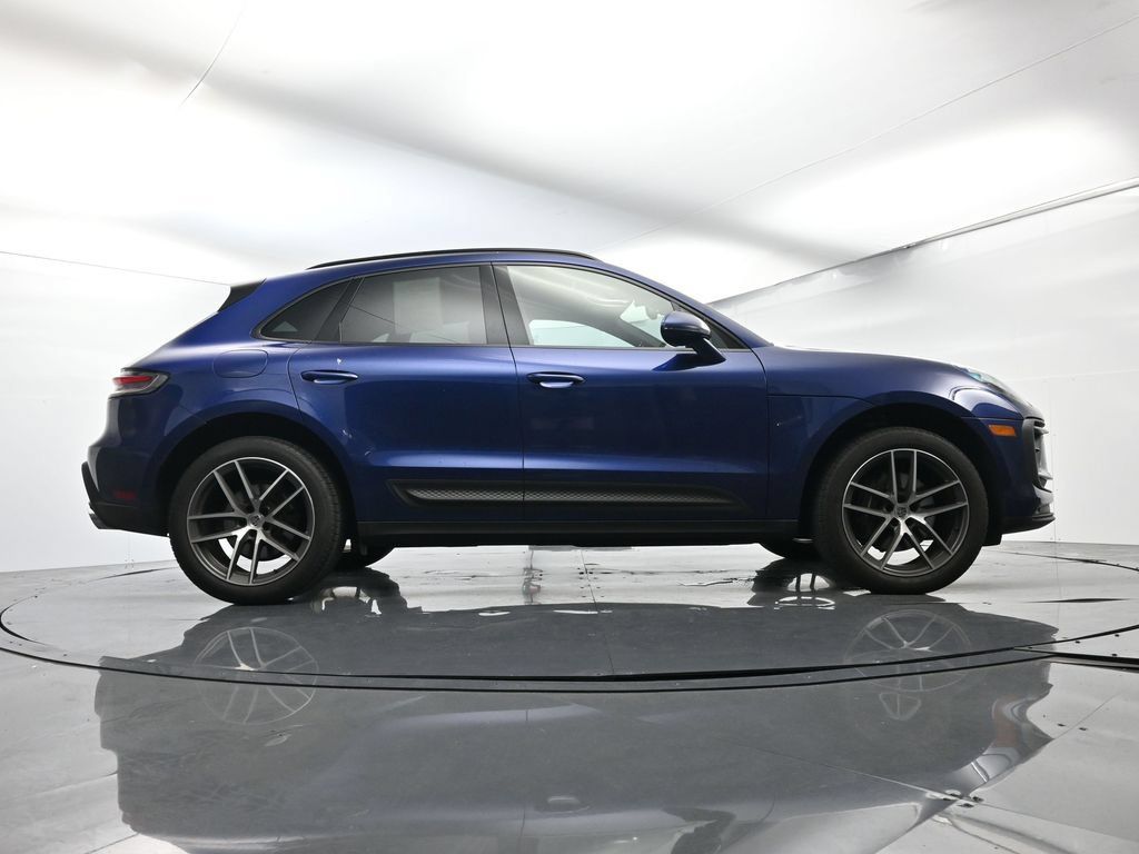Certified 2024 Porsche Macan AWD/4WD image 51