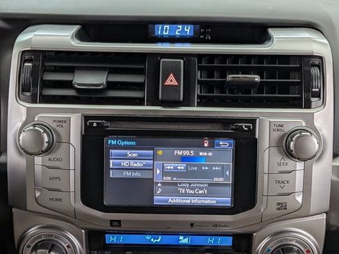 Used 2014 Toyota 4Runner Limited image 30