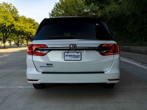 Used 2023 Honda Odyssey EX-L image 8