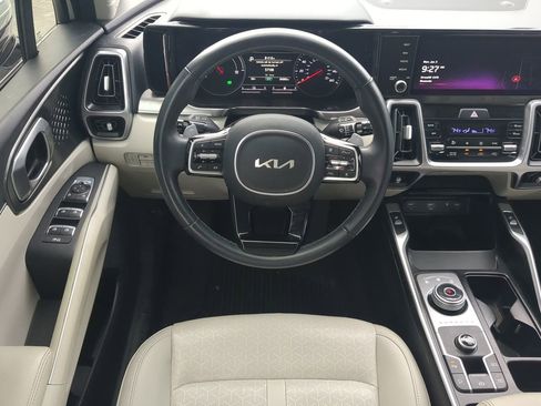 Used 2023 Kia Sorento EX image 15