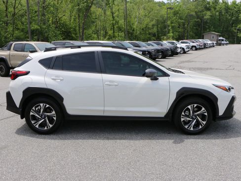 Used 2024 Subaru Crosstrek 2.0i Premium AWD/4WD image 9