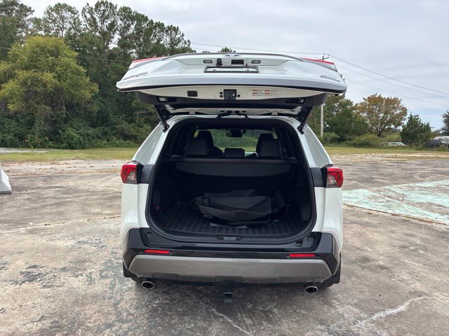 Used 2020 Toyota RAV4 XSE w/ XSE Grade Weather Package AWD/4WD image 18