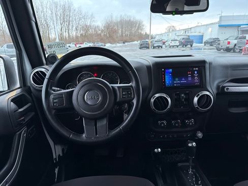 Used 2014 Jeep Wrangler Unlimited Rubicon w/ Max Tow Package image 18