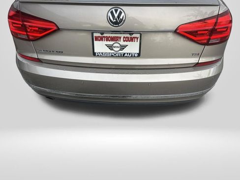 Used 2016 Volkswagen Passat 1.8T SEL Premium FWD image 41