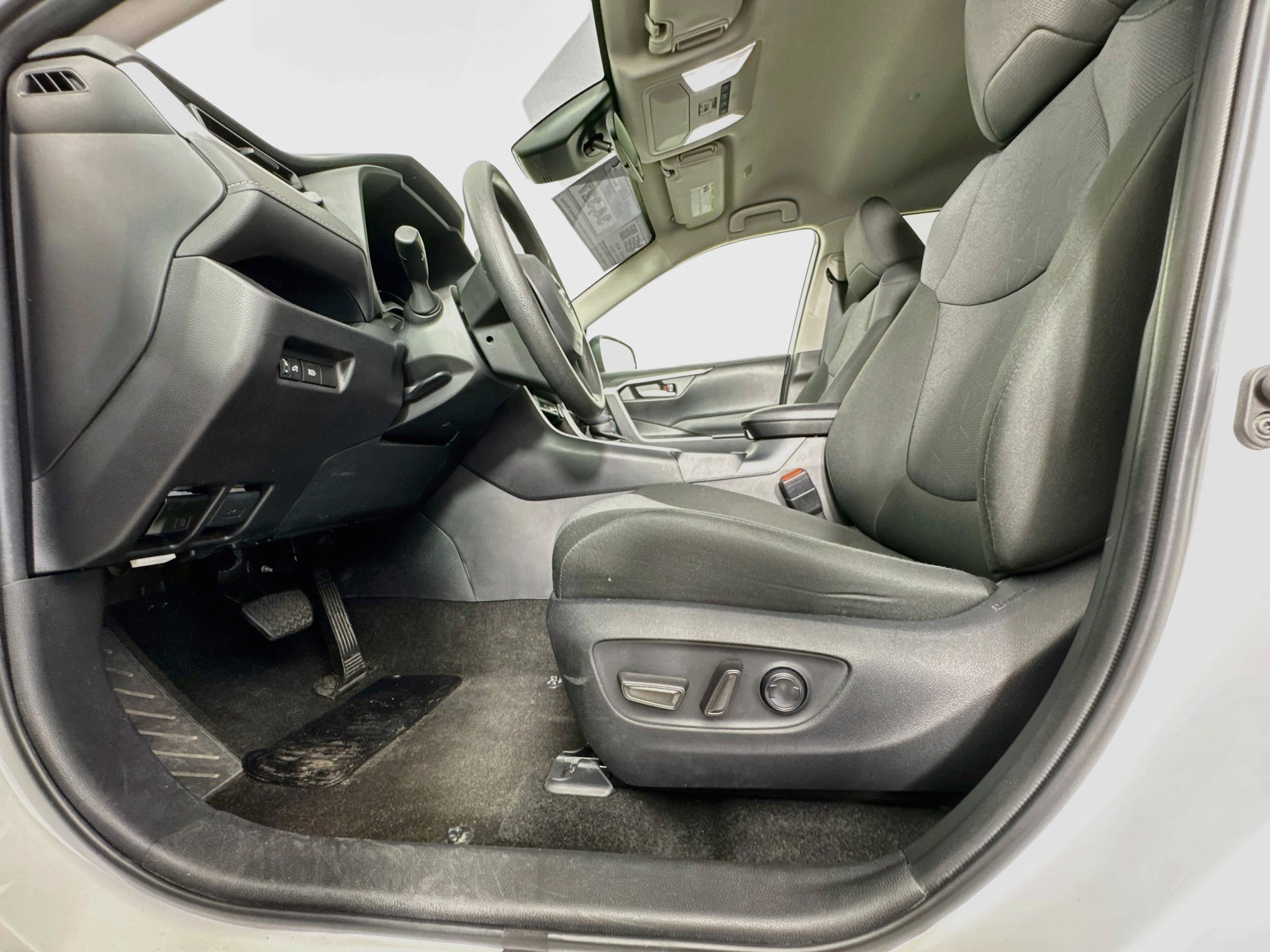 Certified 2025 Toyota RAV4 XLE AWD/4WD image 20