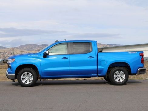 Used 2025 Chevrolet Silverado 1500 LT image 3