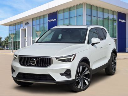 Used 2025 Volvo XC40 B5 Plus w/ Protection Package Premier