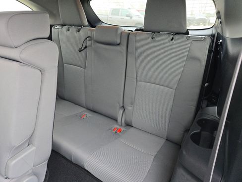Used 2023 Toyota Highlander L image 24