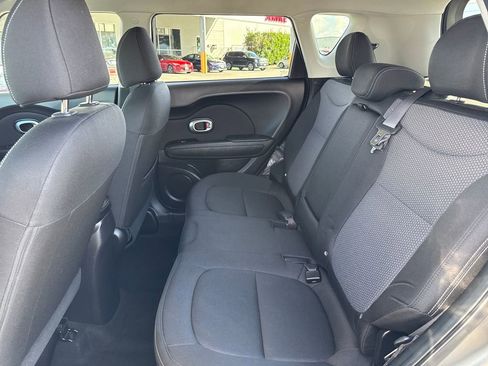 Used 2017 Kia Soul + FWD image 15