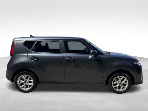 Used 2022 Kia Soul LX w/ Technology Package image 7