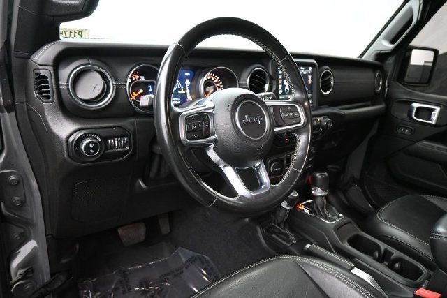 Used 2020 Jeep Gladiator Overland AWD/4WD image 7