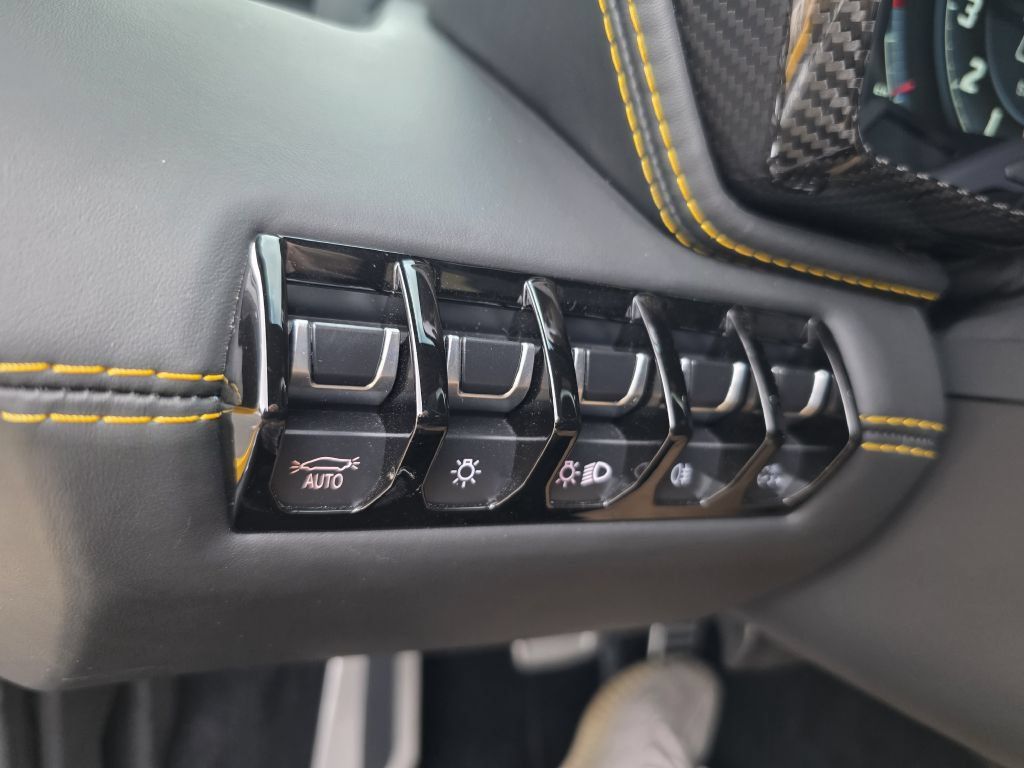 Used 2018 Lamborghini Aventador S AWD/4WD image 54