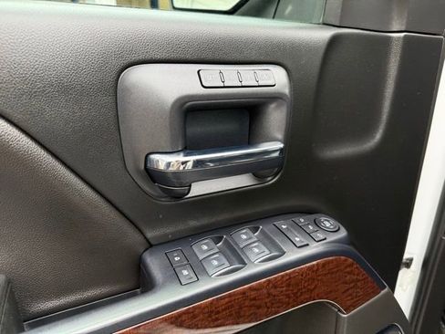 Used 2018 GMC Sierra 1500 SLT image 28