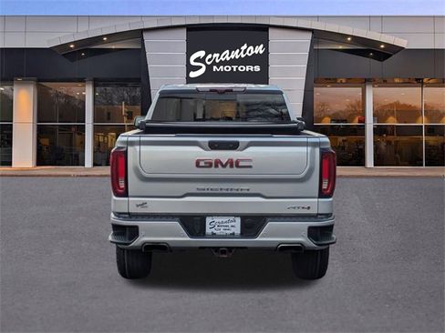 Used 2022 GMC Sierra 1500 AT4 w/ Technology Package image 4