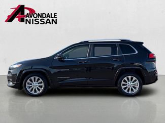 Used 2016 Jeep Cherokee Overland w/ Technology Group FWD video 2