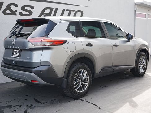 Used 2023 Nissan Rogue S image 4