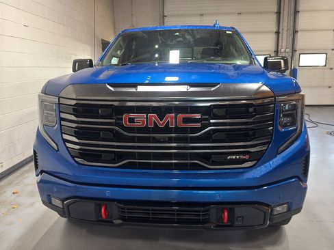 Used 2022 GMC Sierra 1500 AT4 w/ Sierra Safety Plus Package image 9