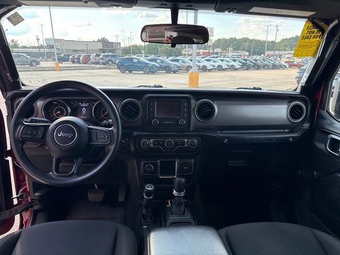 Used 2021 Jeep Wrangler Unlimited Sport AWD/4WD image 22