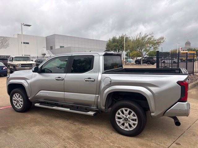 Used 2025 Toyota Tacoma SR5 RWD image 8