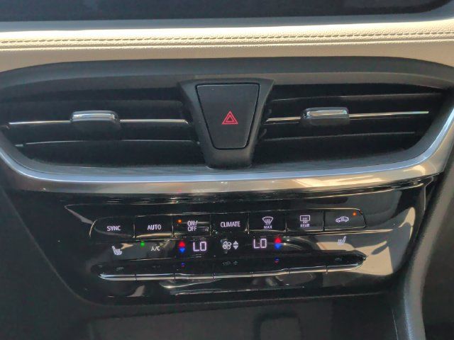 Used 2024 Buick Encore GX Avenir w/ Avenir Convenience Package FWD image 26