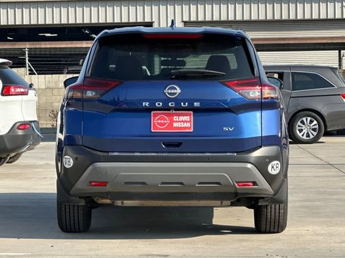 Used 2023 Nissan Rogue SV image 8