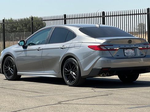 Used 2026 Toyota Camry SE FWD image 7