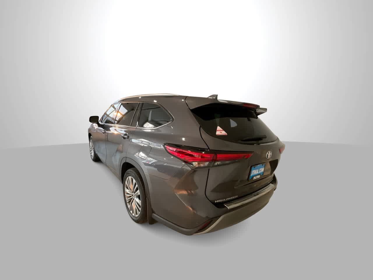 Used 2022 Toyota Highlander Platinum AWD/4WD image 6