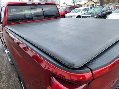 Used 2021 Chevrolet Silverado 2500 High Country w/ Z71 Off-Road Package image 13