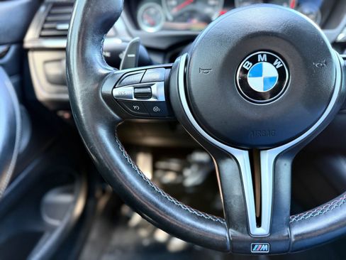 Used 2015 BMW M4 Convertible image 25