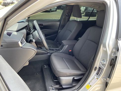 Used 2025 Toyota Corolla LE image 17