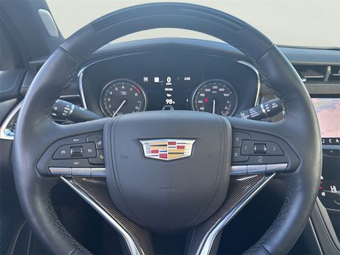 Certified 2025 Cadillac XT6 Premium Luxury w/ Platinum Package image 25
