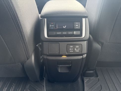Used 2023 Subaru Ascent Premium w/ Convenience Package image 22