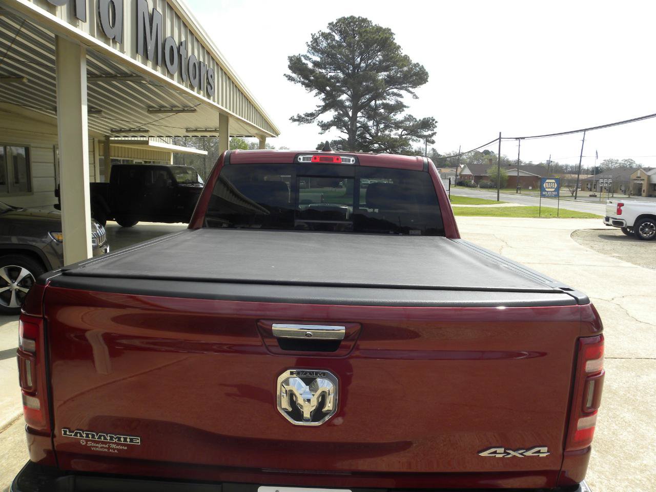 Used 2022 RAM 1500 Laramie AWD/4WD image 10
