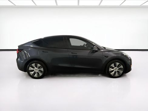 Used 2023 Tesla Model Y Long Range AWD/4WD image 23