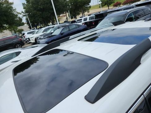 Used 2019 GMC Acadia Denali w/ Technology Package FWD image 5
