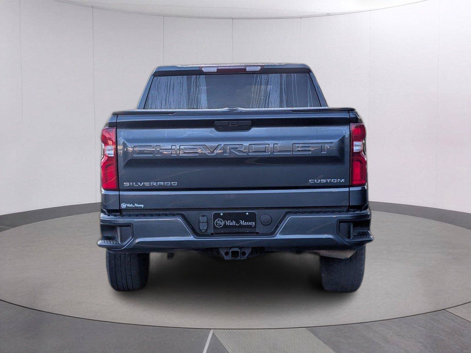 Used 2022 Chevrolet Silverado 1500 Custom w/ Safety Confidence Package RWD image 4