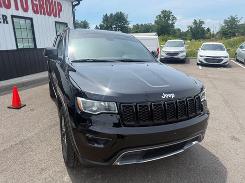 Used 2019 Jeep Grand Cherokee Limited AWD/4WD image 4