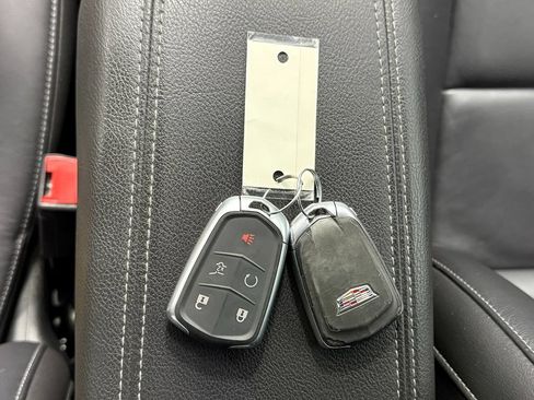 Used 2019 Cadillac XT4 Premium Luxury w/ Driver Awareness Package AWD/4WD image 32
