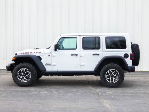 Used 2025 Jeep Wrangler Unlimited Rubicon image 37
