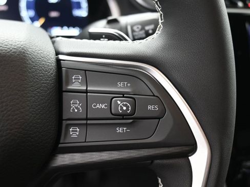 New 2025 Jeep Grand Cherokee L Altitude image 23