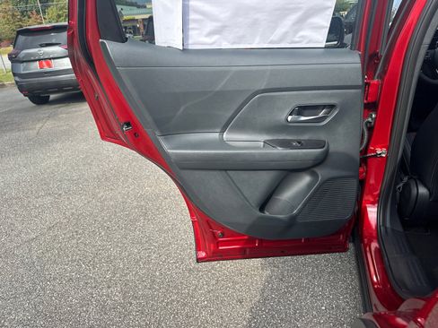 New 2026 Nissan Kicks SR image 21