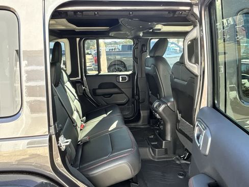 New 2026 Jeep Wrangler Unlimited Rubicon image 10